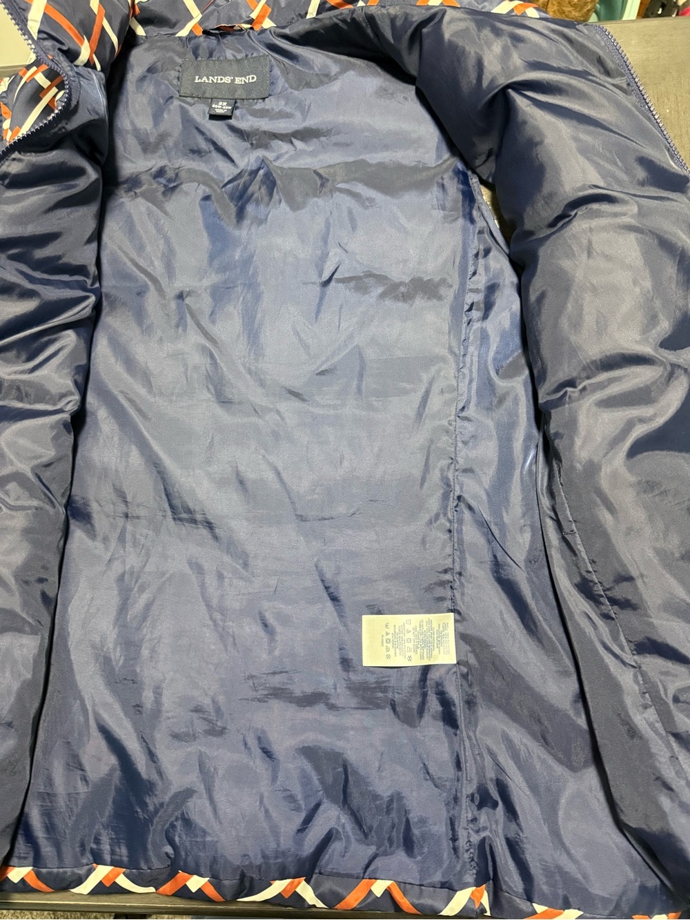 Lands’ End Women’s Plus Size 2X Navy Orange Geometric Down Puffer Vest Full Zip - Picture 6 of 7